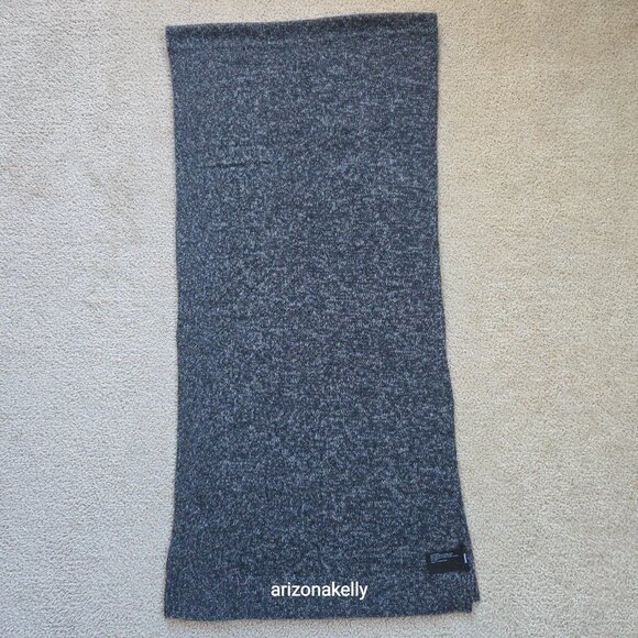 NWOT Theory Oversized Scarf in Cashmere Grey - Picture 3 of 16